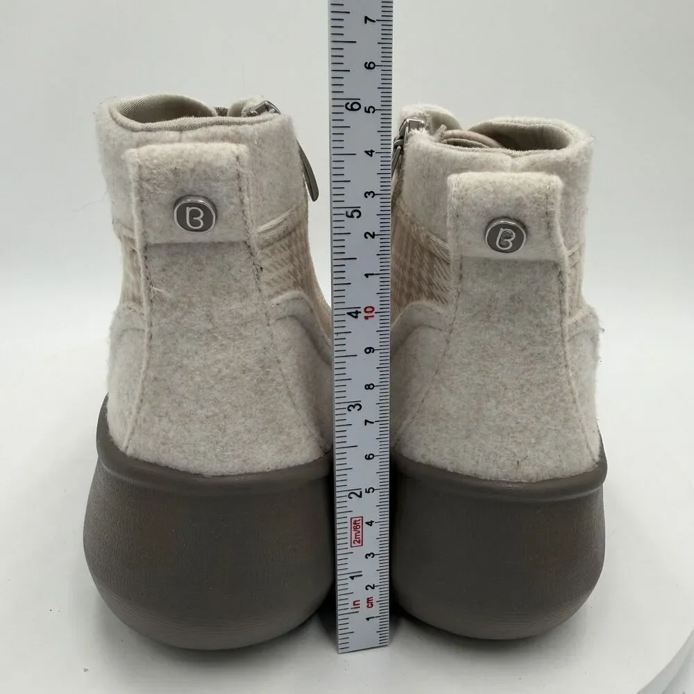 Bzees Women’s Cream Plaid Kickback Washable Ankle Booties, Size‎ 9